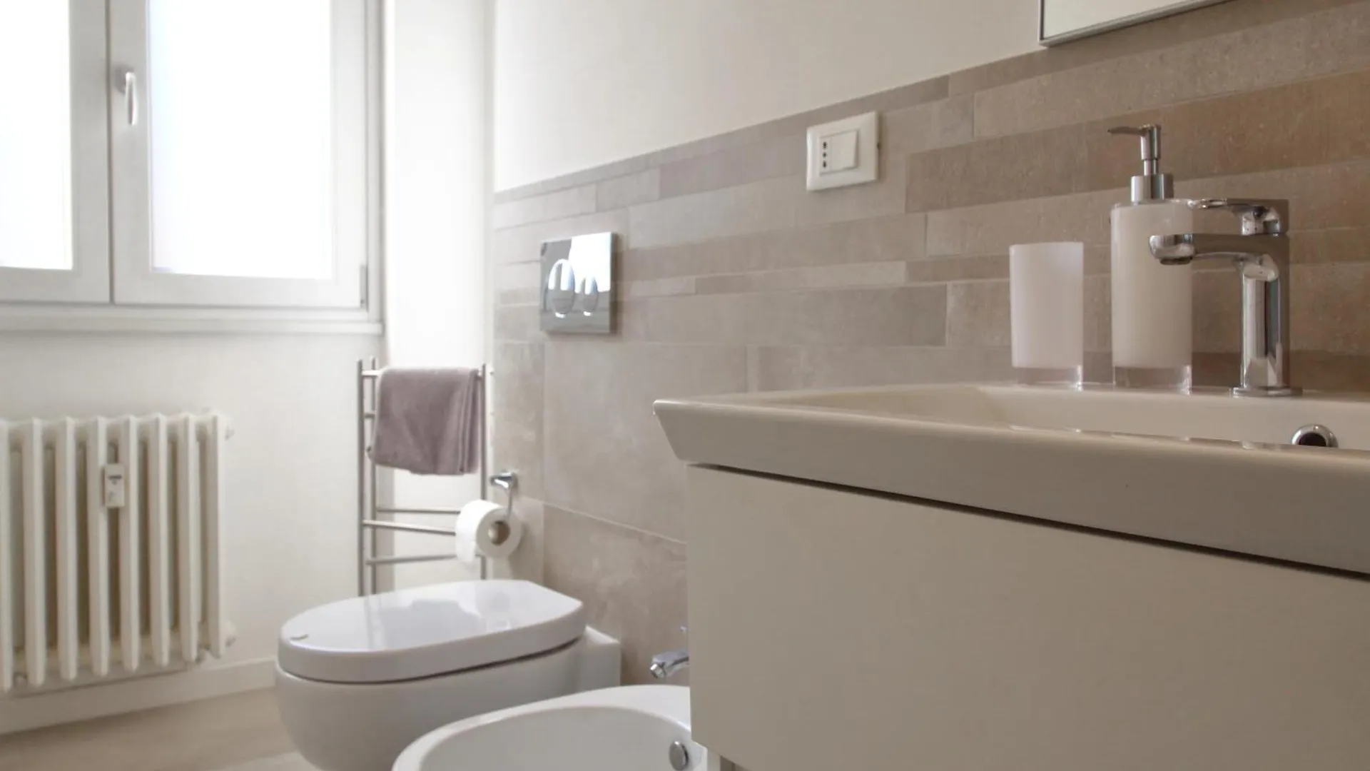 Your Home From Home - Milano Centrale Apartment Milan
